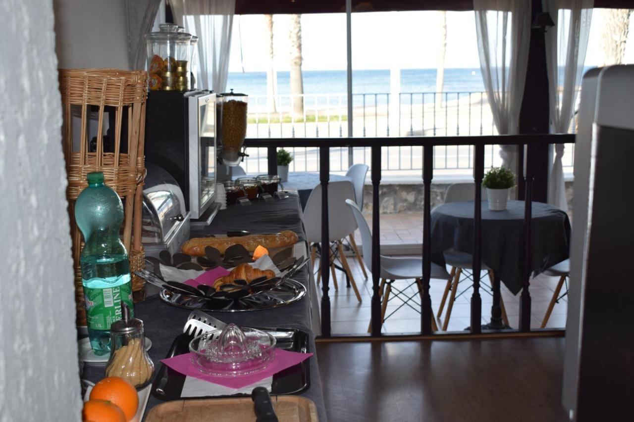 Hotel Bel Azur Six-Fours-les-Plages Exterior foto